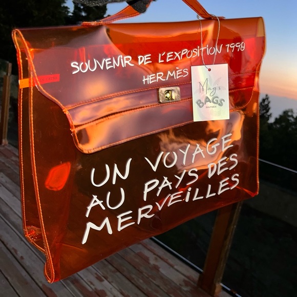 Hermรจs: Vinyl Kelly Souvenir De L'Exposition PVC Beach Tote Bag - Picture 14 of 17